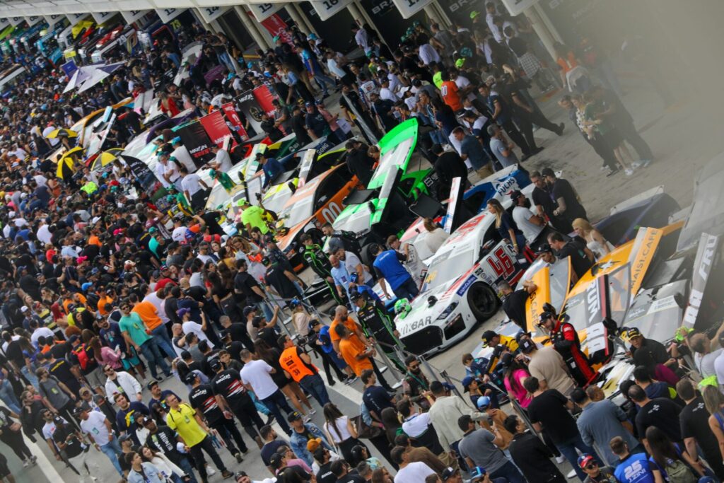 Box do autódromo de Interlagos, palco da última etapa da NASCAR Brasil 2023. Foto: Vanderley Soares/ SIGCom
