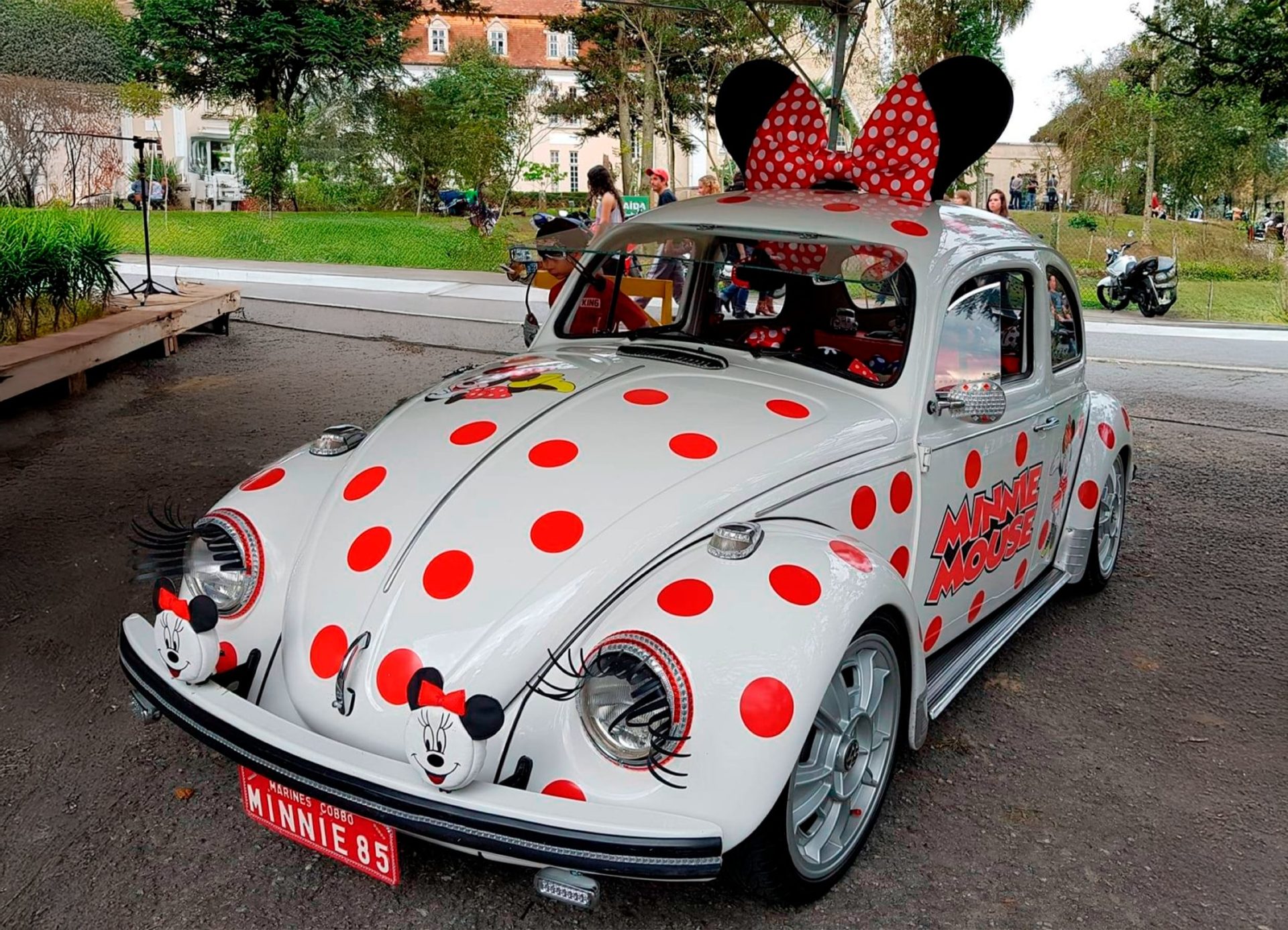 O Minnie Mouse, de Marinês Cobbo, é atração nas ruas e nos eventos automotivos. Foto: Arquivo pessoal